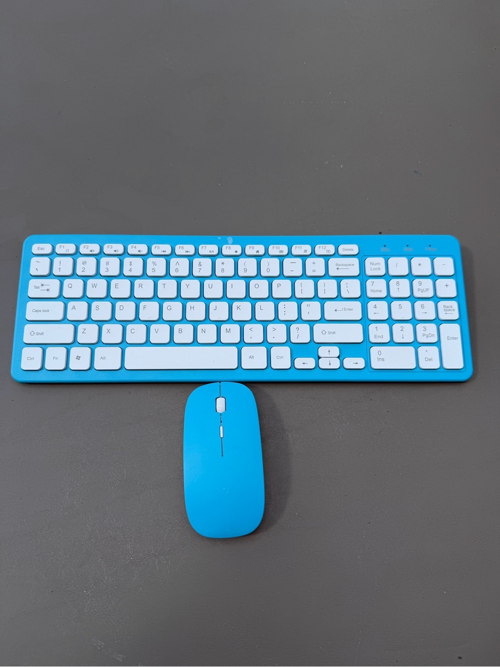 Wireless keyboard and mouse set, blue & white, both work